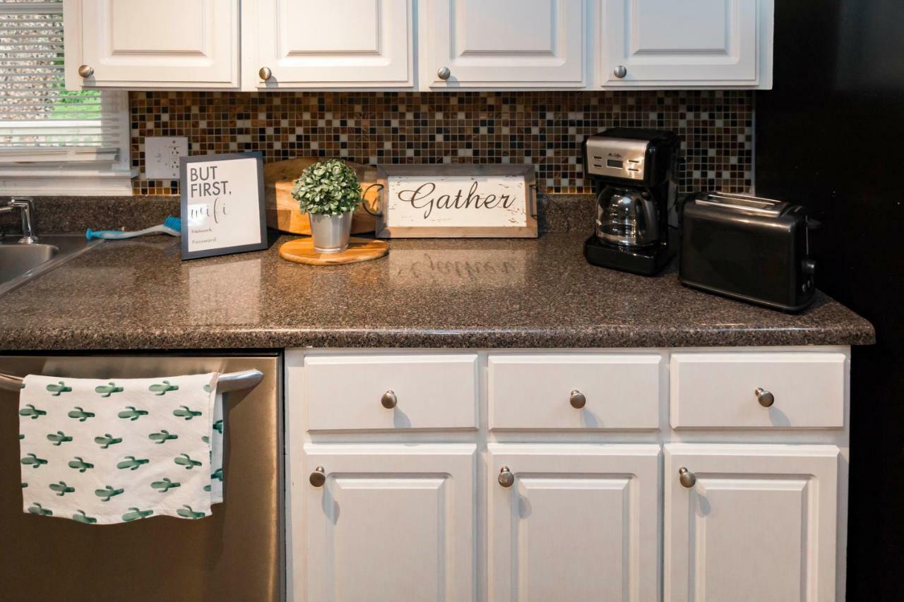 אוסטל Luxury Home W/Gameroom Kingsizebed Near Six Flags מראה חיצוני תמונה