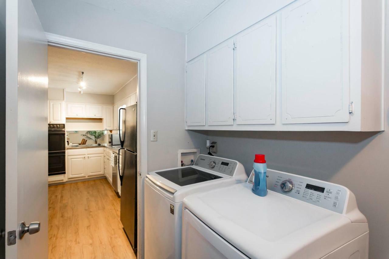 אוסטל Luxury Home W/Gameroom Kingsizebed Near Six Flags מראה חיצוני תמונה