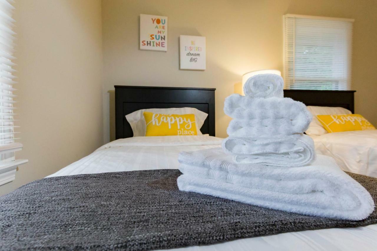 אוסטל Luxury Home W/Gameroom Kingsizebed Near Six Flags מראה חיצוני תמונה