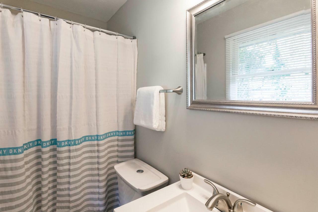 אוסטל Luxury Home W/Gameroom Kingsizebed Near Six Flags מראה חיצוני תמונה