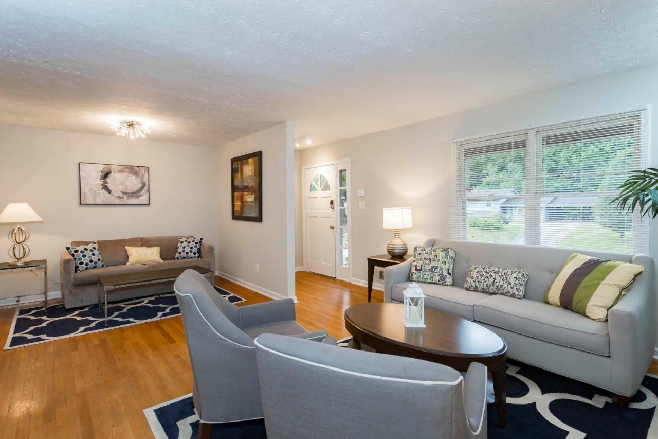 אוסטל Luxury Home W/Gameroom Kingsizebed Near Six Flags מראה חיצוני תמונה