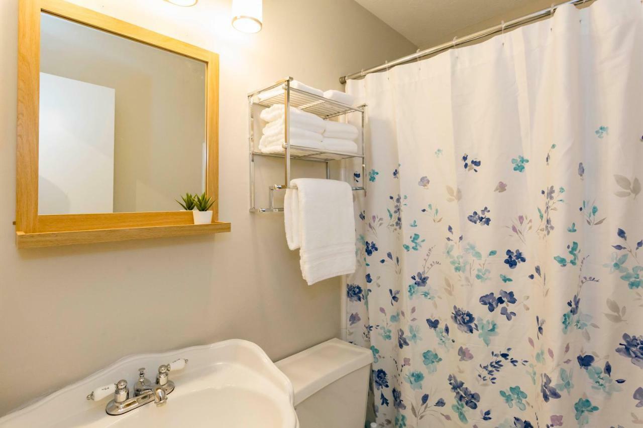 אוסטל Luxury Home W/Gameroom Kingsizebed Near Six Flags מראה חיצוני תמונה